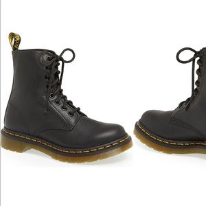 Dr. Martens 1460 Pascal boot